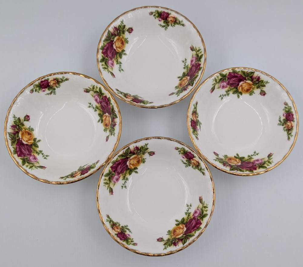Royal Albert Old Country Roses 4 Berry Fruit Bowls 5 3/8" 1962